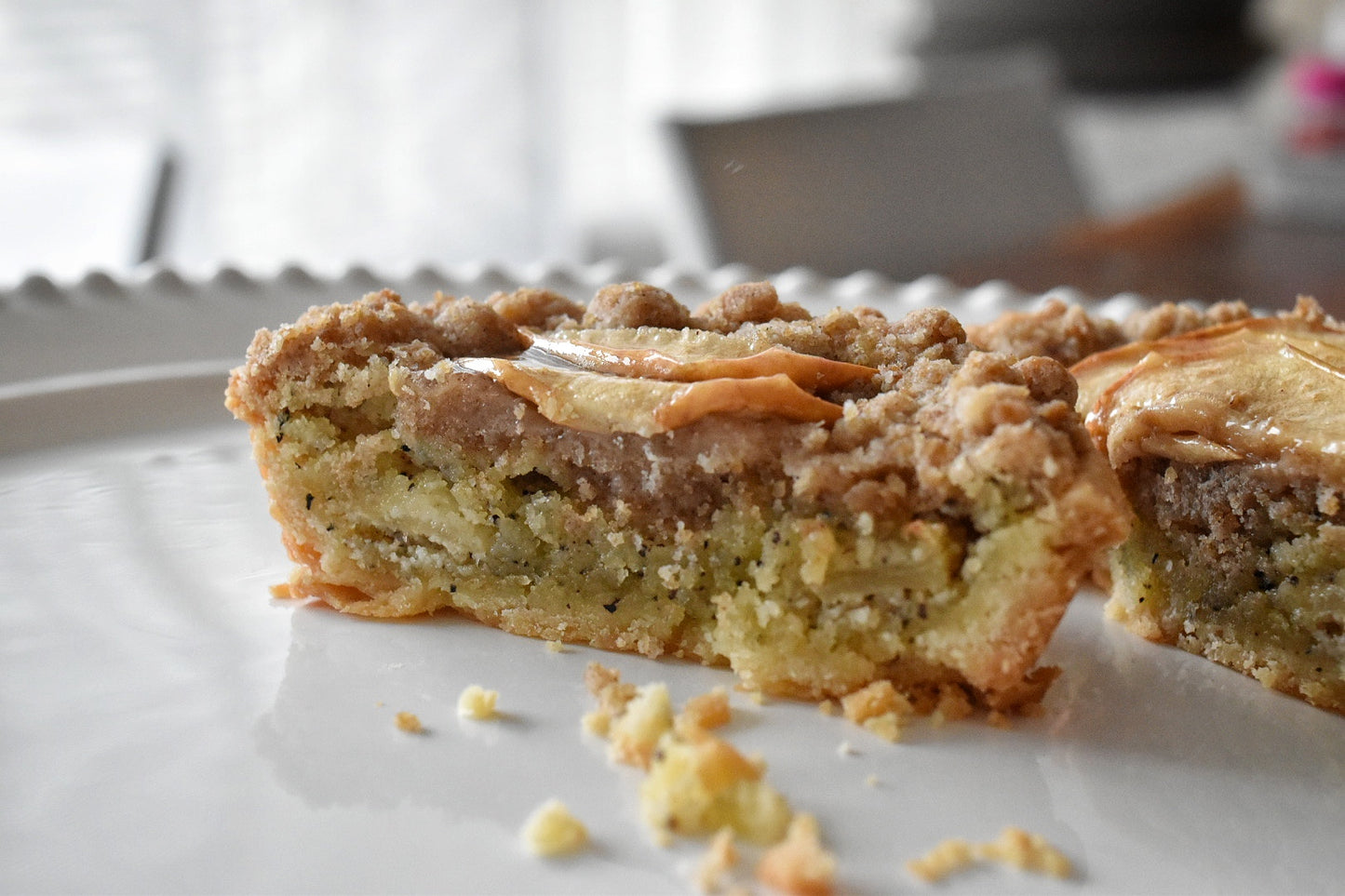 Earl grey Apple Streusel Tart (2 pcs, 4")