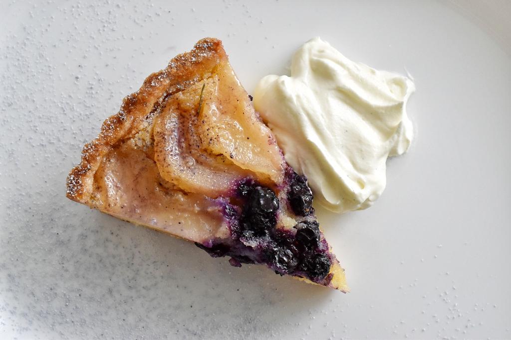 Pear Blueberry Lavender Tart (2 pcs 4" / 9")