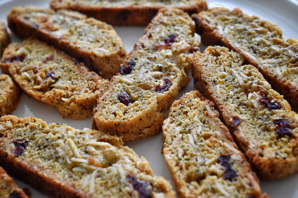 Cranberry White Chocolate Biscotti (150g / 300g)